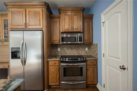 Kitchen - 907 Order No 11, Freeman, MO 64746 photo 3 of 4