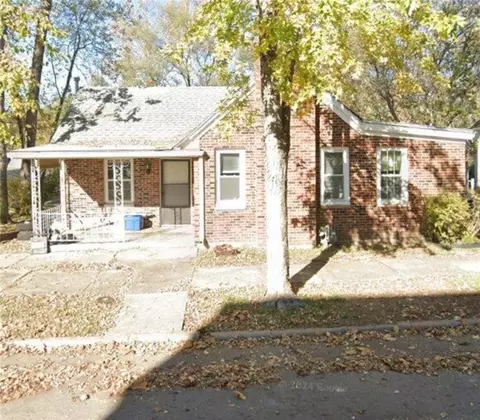 838 Ottawa St, Leavenworth, KS 66048