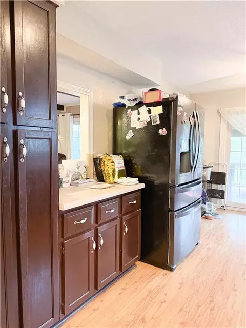 Kitchen - 208 Markham Ct, Brookfield, MO 64628 photo 2 of 3
