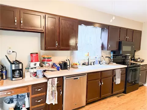 Kitchen - 208 Markham Ct, Brookfield, MO 64628 photo 1 of 3