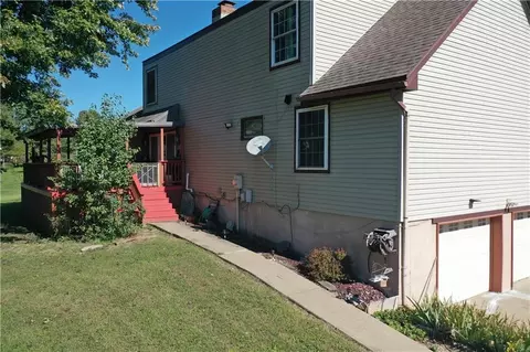 Exterior - 208 Markham Ct, Brookfield, MO 64628 photo 8 of 9