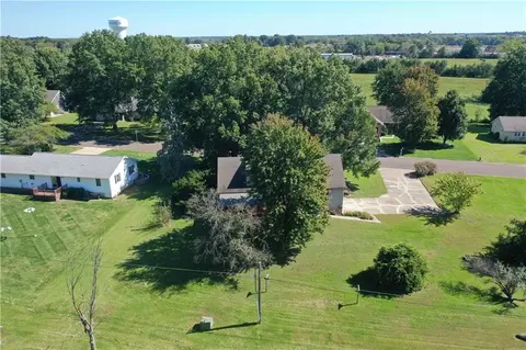 View/Area - 208 Markham Ct, Brookfield, MO 64628 photo 2 of 4
