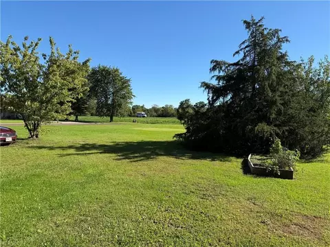 Exterior - 208 Markham Ct, Brookfield, MO 64628 photo 5 of 9
