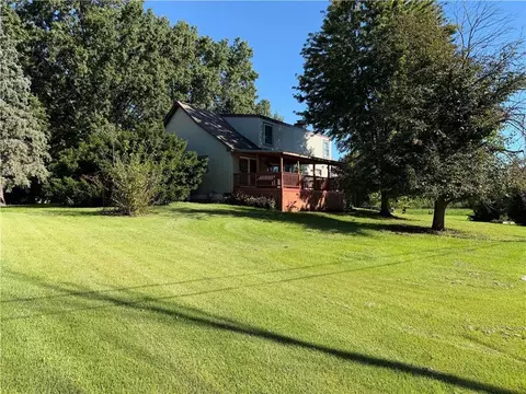 Exterior - 208 Markham Ct, Brookfield, MO 64628 photo 4 of 9