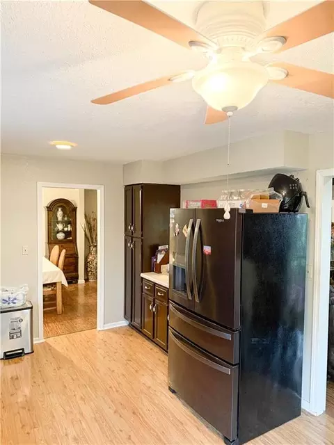 Kitchen - 208 Markham Ct, Brookfield, MO 64628 photo 3 of 3