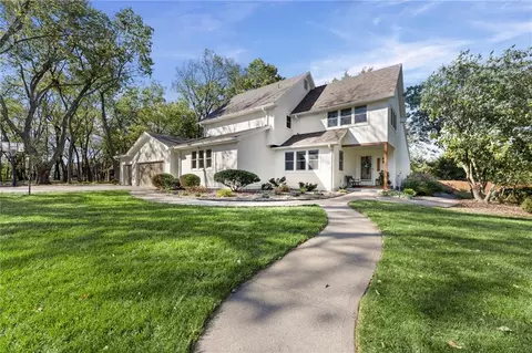 14926 S Caenen Ln, Olathe, KS 66062