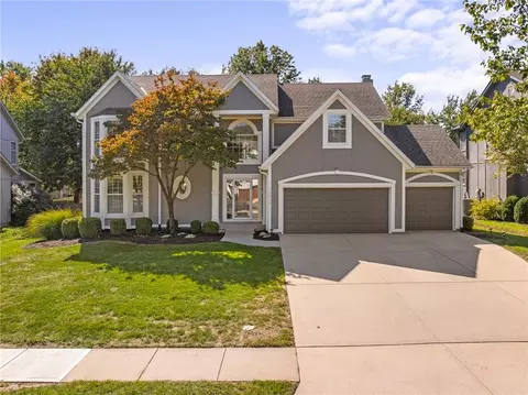 11923 W 131st Ter, Overland Park, KS 66213