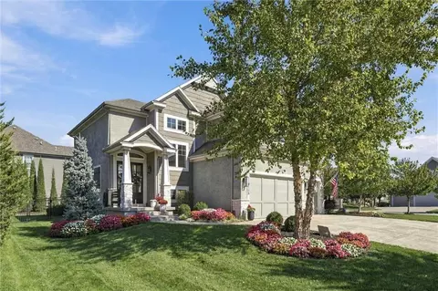 9108 W 178th St, Overland Park, KS 66013