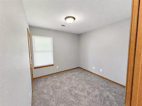 Bedroom - 516 Johnson Dr, Odessa, MO 64076 photo 3 of 4
