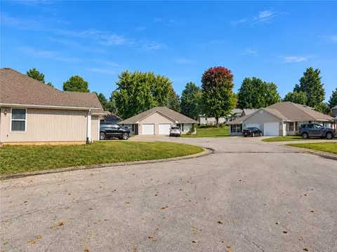 Exterior - 516 Johnson Dr, Odessa, MO 64076 photo 7 of 8
