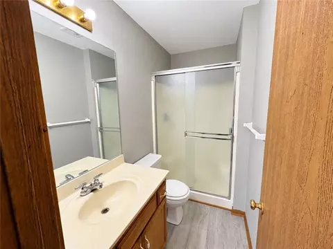 Bath - 516 Johnson Dr, Odessa, MO 64076 photo 3 of 4