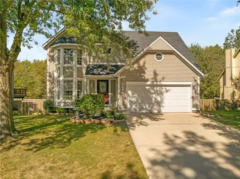7702 W 155th St, Overland Park, KS 66223