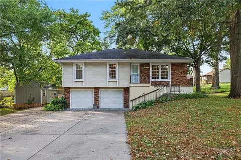 819 NE 114th St, Kansas City, MO 64155