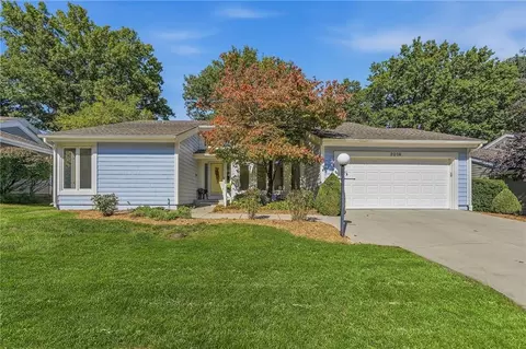 2016 W 123rd Ter, Leawood, KS 66209