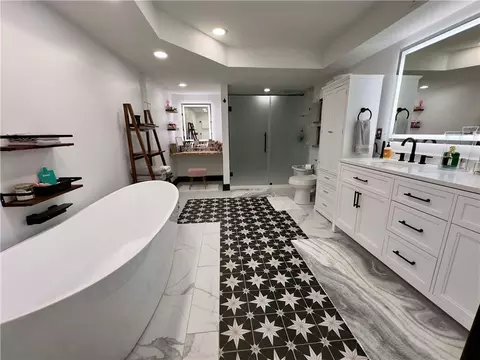Bath - 39 Timberline Dr, Warrensburg, MO 64093 photo 1 of 1