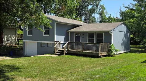 7301 84th Ter, Kansas City, MO 64151