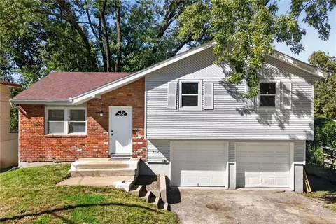 4412 N Olive St, Kansas City, MO 64116