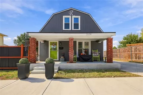 2638 Jarboe St, Kansas City, MO 64108