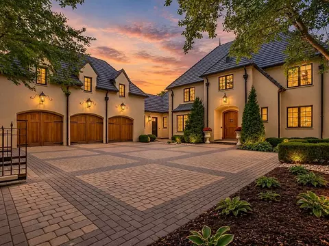 8616 N Marsh Ave, Kansas City, MO 64157