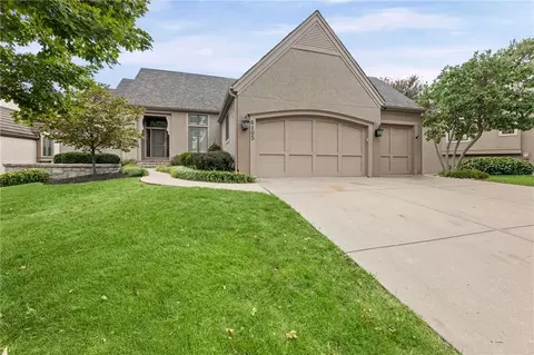 6105 W 147th St, Overland Park, KS 66223