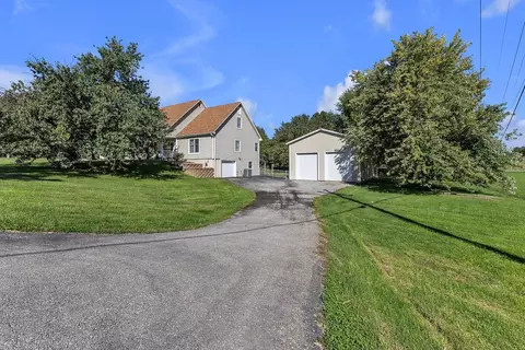 12551 Canterbury Ct, Country Club, MO 64505
