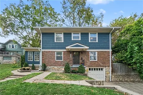 4936 Troostwood Rd, Kansas City, MO 64110