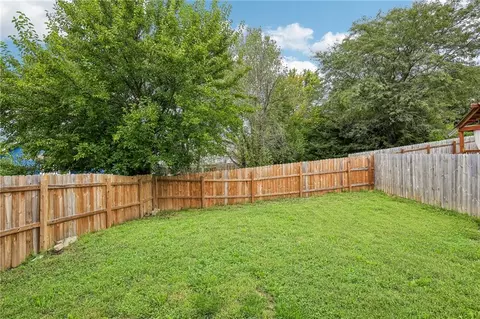 Exterior - 4932 Stoneback Pl, Lawrence, KS 66047 photo 3 of 4