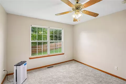 Bedroom - 4932 Stoneback Pl, Lawrence, KS 66047 photo 4 of 6