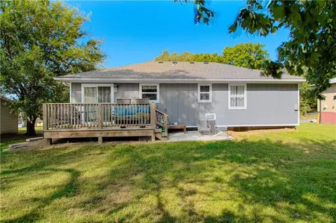 Exterior - 1120 Hickory St, Atchison, KS 66002 photo 6 of 7