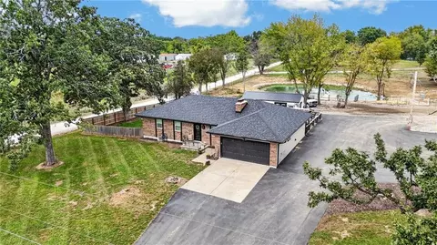 View/Area - 18902 E 263rd St, Harrisonville, MO 64701 photo 1 of 9