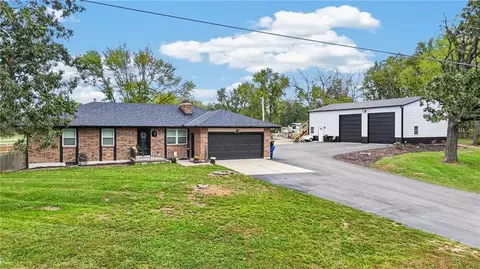 Exterior - 18902 E 263rd St, Harrisonville, MO 64701 photo 2 of 12