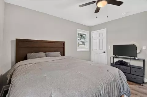 Bedroom - 18902 E 263rd St, Harrisonville, MO 64701 photo 4 of 8