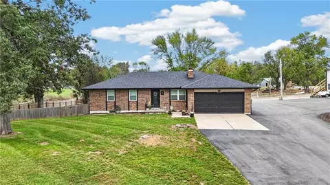Exterior - 18902 E 263rd St, Harrisonville, MO 64701 photo 4 of 12