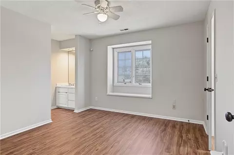 Bedroom - 1071 E 1400 Rd, Lawrence, KS 66046 photo 3 of 6