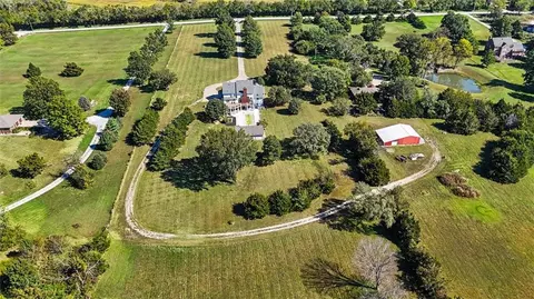 View/Area - 1071 E 1400 Rd, Lawrence, KS 66046 photo 4 of 5