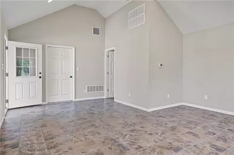 Living - 1071 E 1400 Rd, Lawrence, KS 66046 photo 8 of 9