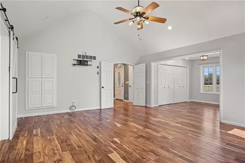 Living - 1071 E 1400 Rd, Lawrence, KS 66046 photo 4 of 9