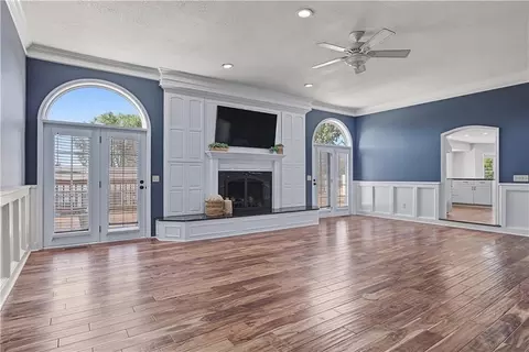 Living - 1071 E 1400 Rd, Lawrence, KS 66046 photo 1 of 9