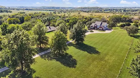 View/Area - 1071 E 1400 Rd, Lawrence, KS 66046 photo 2 of 5