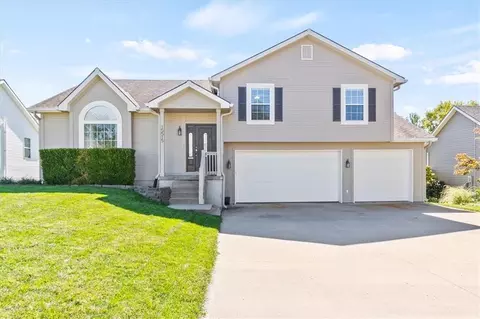 15515 NW 127 St, Platte City, MO 64079