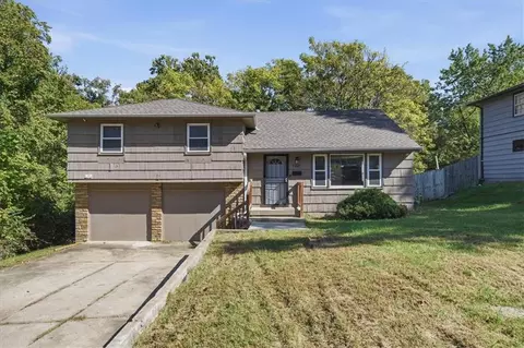 7101 Myrtle Ave, Kansas City, MO 64132
