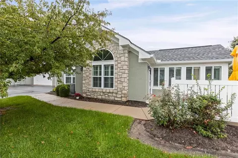7110 Hedge Lane Ter, Shawnee, KS 66227