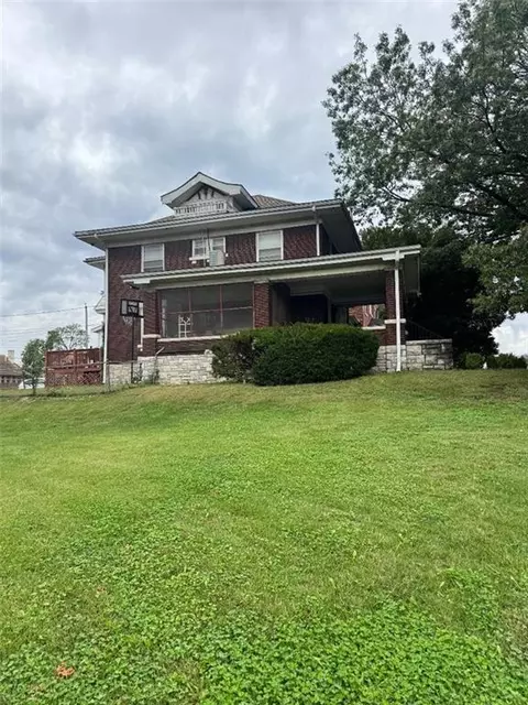 1007 Laurel Ave, Kansas City, KS 66104