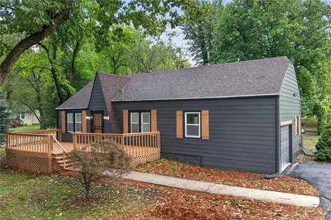 4641 N Elmwood Ave, Kansas City, MO 64117