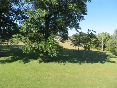 Exterior - 7607 Ferguson Rd, Ozawkie, KS 66070 photo 11 of 24