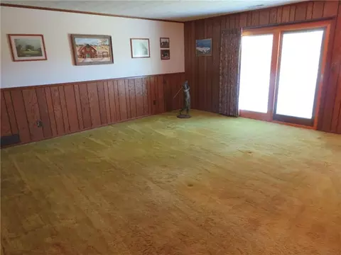 Living - 7607 Ferguson Rd, Ozawkie, KS 66070 photo 7 of 11