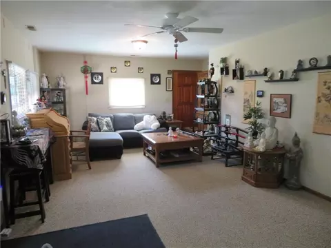 Living - 7607 Ferguson Rd, Ozawkie, KS 66070 photo 10 of 11