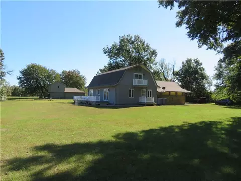 Exterior - 7607 Ferguson Rd, Ozawkie, KS 66070 photo 13 of 24