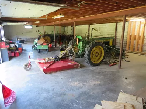Exterior - 7607 Ferguson Rd, Ozawkie, KS 66070 photo 16 of 24