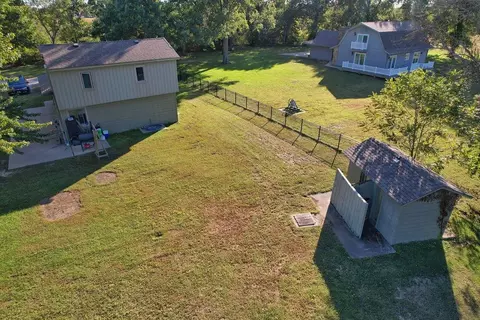 Exterior - 7607 Ferguson Rd, Ozawkie, KS 66070 photo 22 of 24